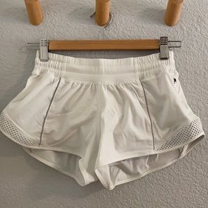 lululemon hotty hot short 2.5” sz 4